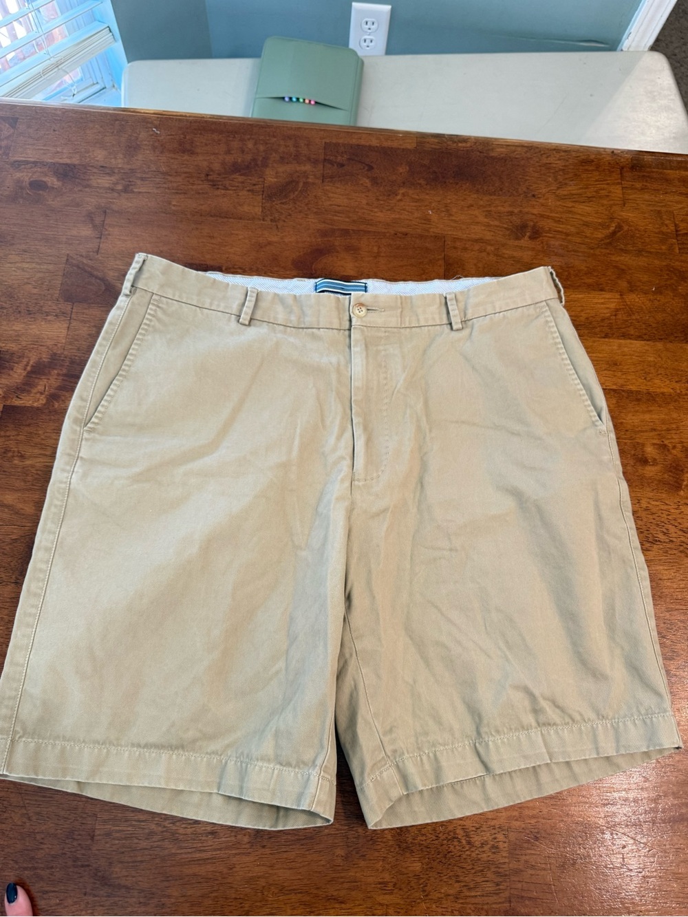 Peter Millar Winston Khaki Chino Shorts Men’s 38 100% Pima Cotton Flat Front 9"